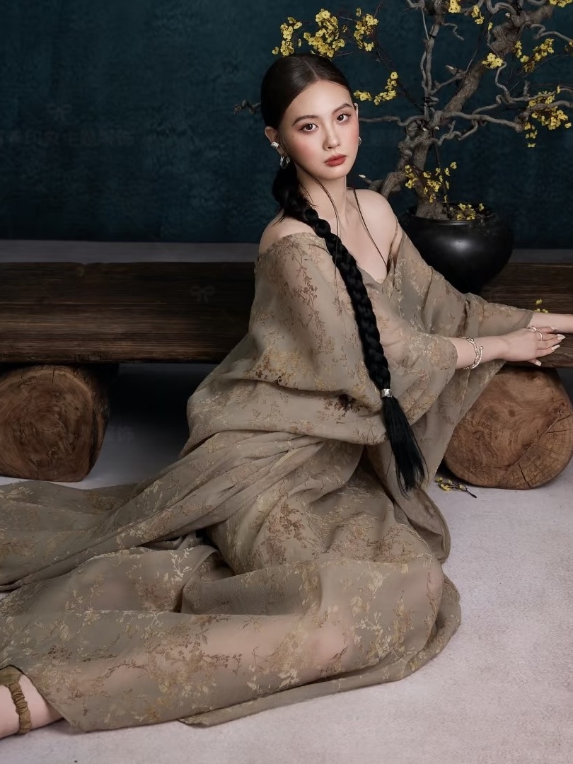 New Vintage Oil Painting Dress - огляд і ціна Photography Zen